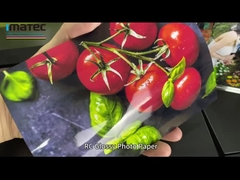 Fotograficzny papier pokryty błyszczącą żywicą