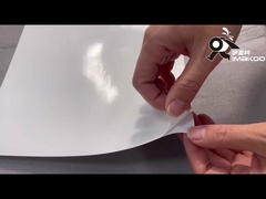 Etykieta samoprzylepna wstrzykiwaczem atramentu